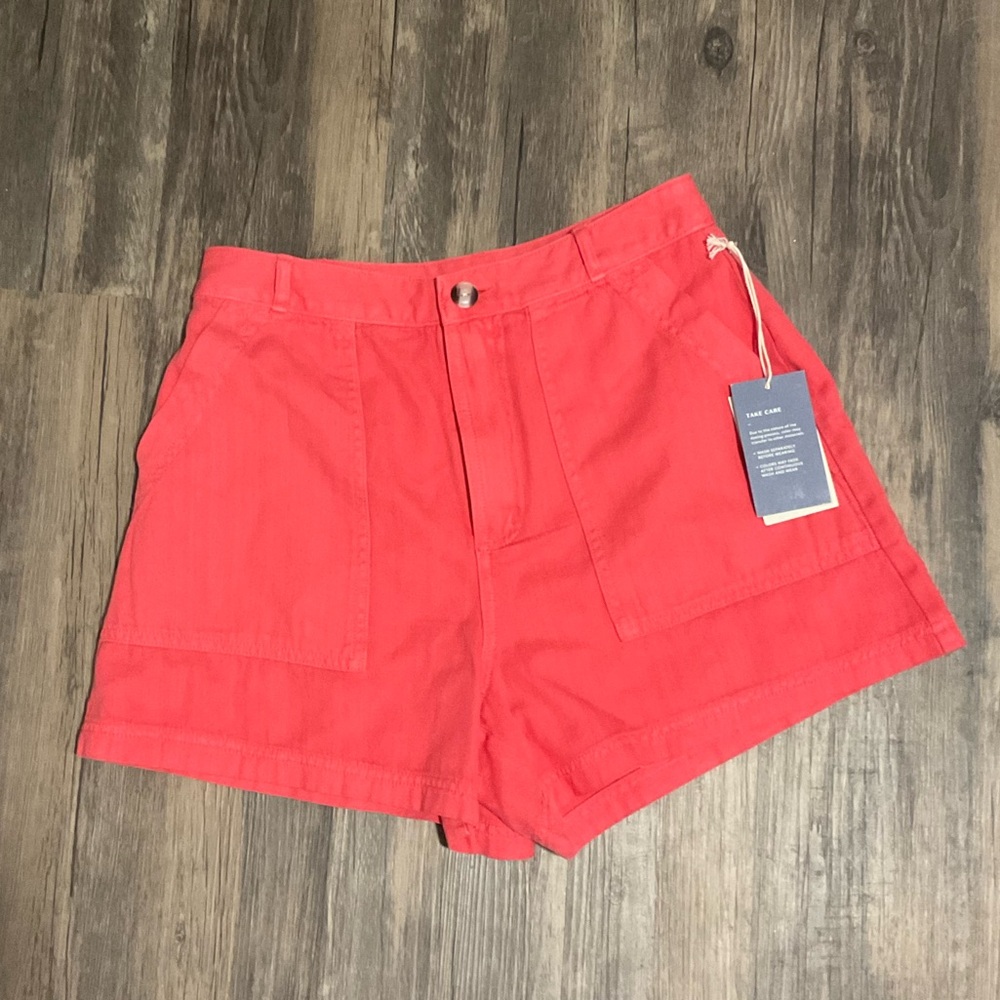 NWT Universal Threads Coral Shorts